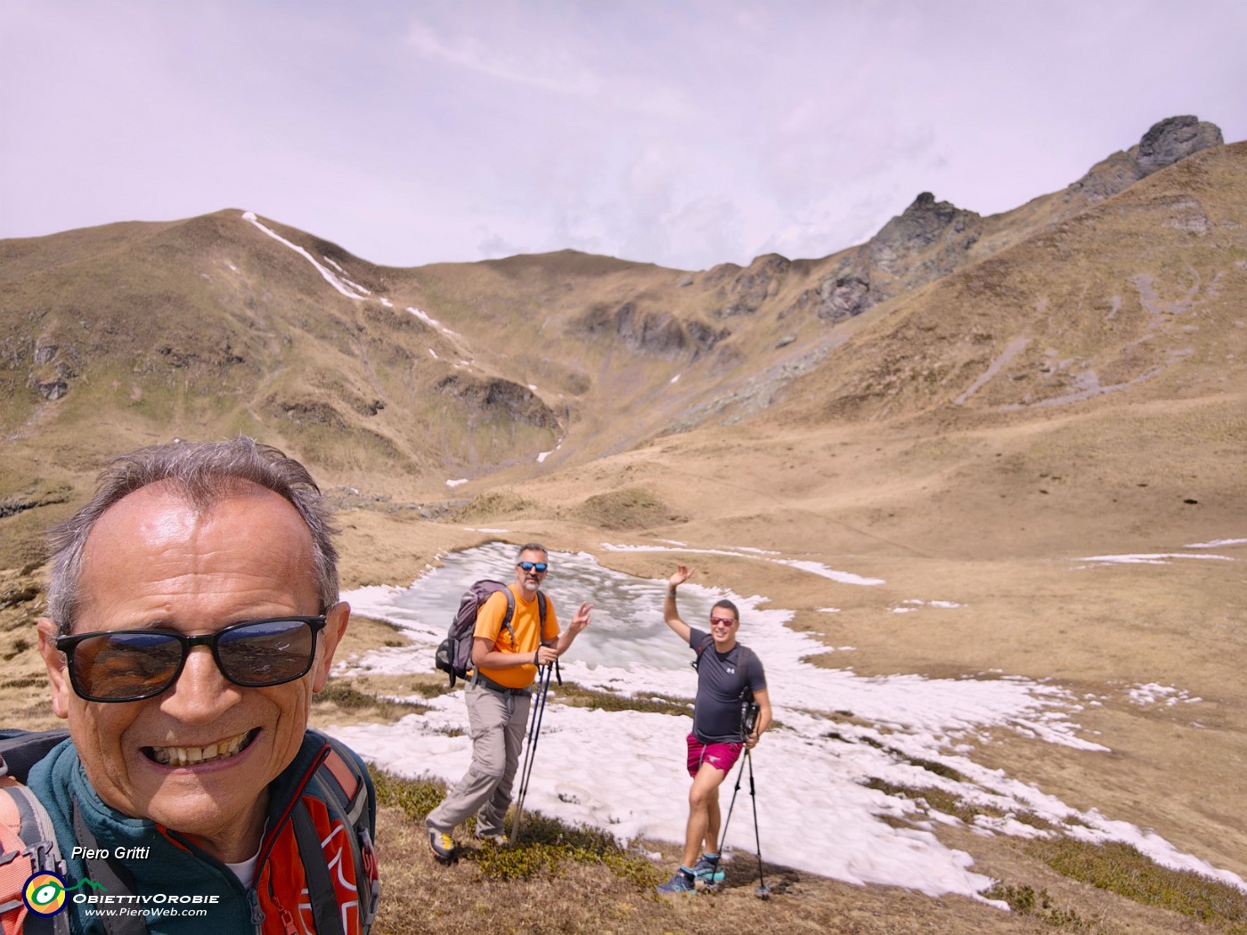 51 Ancora neve alla bella pozza ghiacciata.jpg